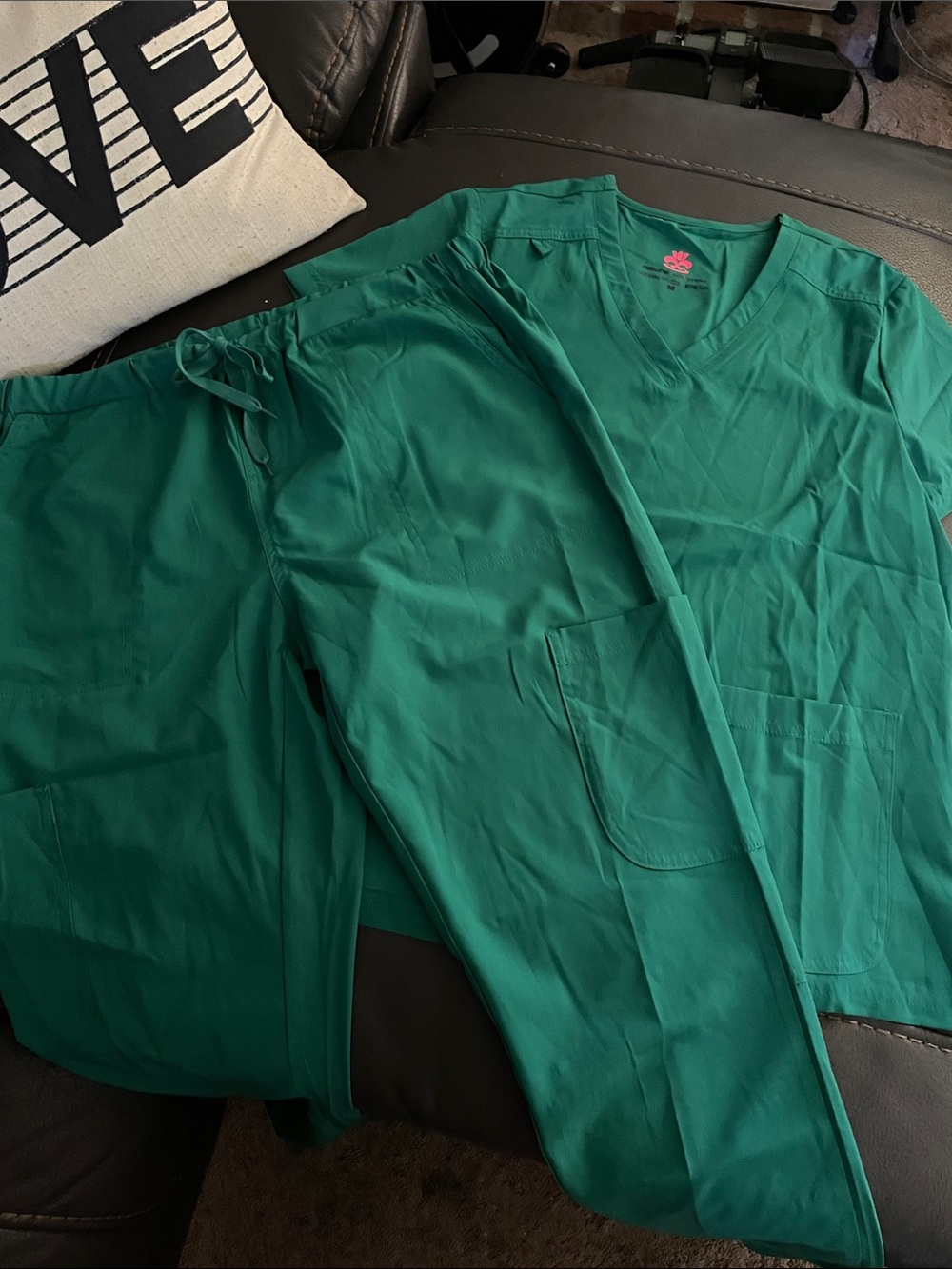 Womans Medical Scrub Jogger Pants in hunter Green